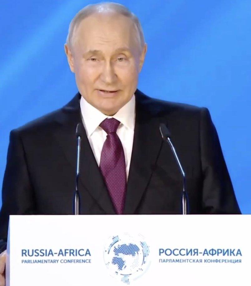 Vladimir Poutine : « la Russie a annulé plus de 20 milliards de dollars de dette des États africains »