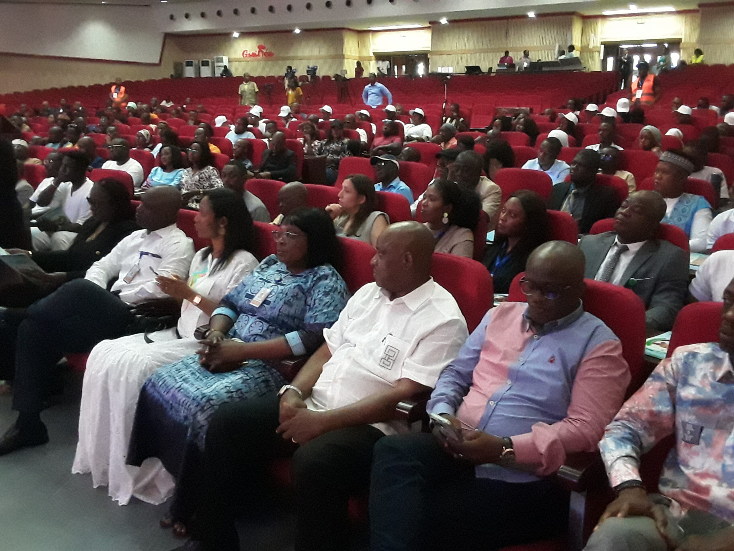 Palais du peuple : le forum de Guinée inclusive démarre